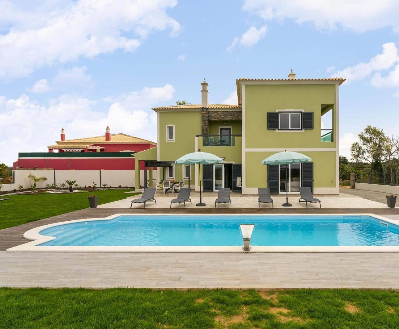 Villa Alegria *